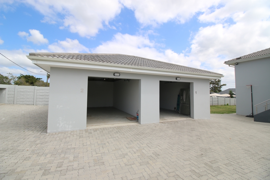 3 Bedroom Property for Sale in Beacon Bay Eastern Cape
